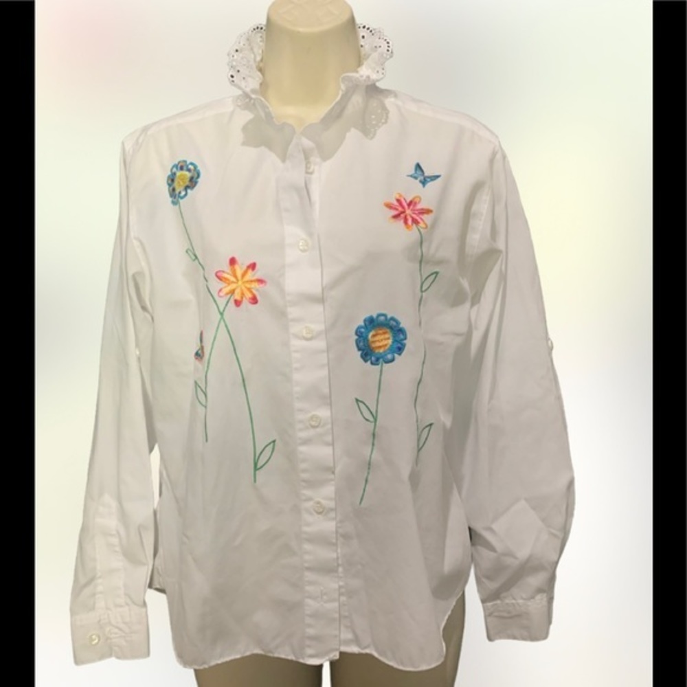 Button Up Shirt Ruffled Collar White Embroidered‎ Floral LS  Cotton